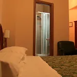 都皮尼酒店