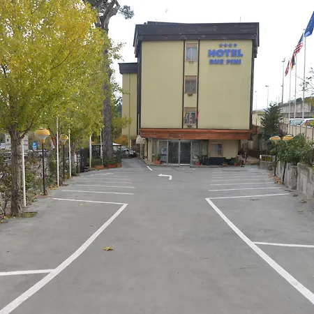 Due Pini 4* ملفي