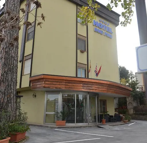 Due Pini Отель 4*
